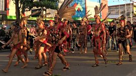 폰티아낙의 가와이 다약 축제