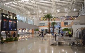 공항 터미널 내부