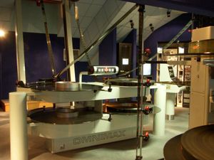 스웨덴 자연사 박물관의 Cosmonova에 있는 IMAX 돔 극장의 제어실, 스톡홀름, 스웨덴