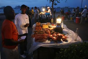 잔지바르 요리는 포로다니 정원에서 판매됩니다