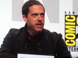 리 언크리치, 2010년 4월 원더콘에서 열린 토이 스토리 3 패널에서 촬영되었으며, 영화의 풀타임 감독이었다.