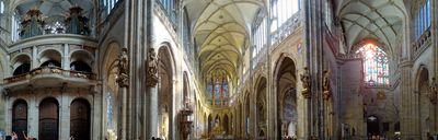성 비투스 대성당의 횡단면 파노라마