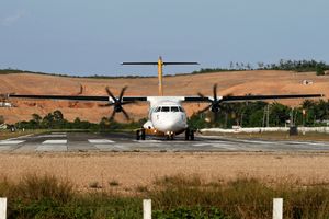 2013년 확장 전의 공항 활주로
