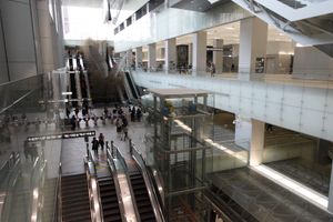 타오위안 첩운 타이베이역 출입구