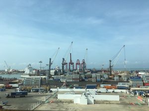 코토누 자율 항구