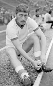 니콜라에 도브린, 클럽의 상징이자 루마니아 올해의 축구 선수 상 첫 수상자