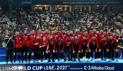 알 아흘리 선수들은 2021 FIFA 클럽 월드컵 동메달을 받았다