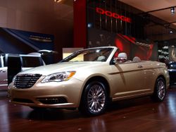 크라이슬러 200(컨버터블) 정측면