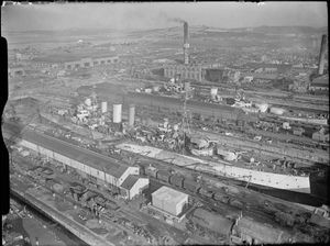 제2차 세계 대전 중 로사이스에서 수리 중인 순양함 베릭, 리버풀