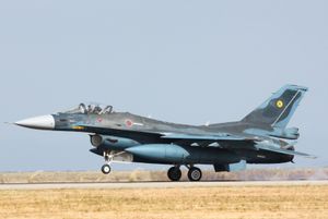 일본판 F-16인 미쓰비시 F-2 전투기