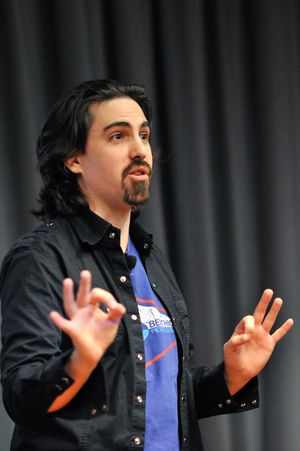 베어 맥크리리는 이 드라마의 음악을 작곡했다.