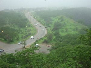 카리프 계절(6월~9월)의 살랄라