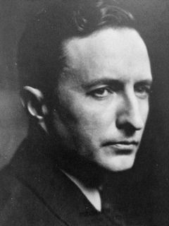 스탠리 워커, 1928년부터 1935년까지 뉴욕 헤럴드 트리뷴의 도시 편집장.