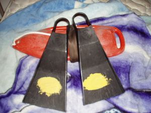 바디보딩 또는 바디서핑에 적합한 오리발.