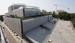 만남의 문화 센터와 극장 광장, 루블린 컨퍼런스 센터에서 바라본 모습