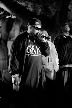 공연 중인 트위스타(2008년)