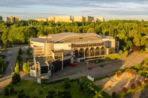 스포츠, 쇼, 박람회 경기장 우치니치카.