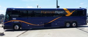 덴버 지역 교통국에서 운행하는 덴버행 고속 버스(Flatiron Flyer)