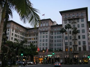 Beverly Wilshire Hotel, 1922년 윌셔 대로에 건설됨.