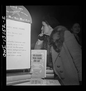 메이시스 백화점에 전시된 우리 마음은 젊고 행복했다 (1942년 12월)