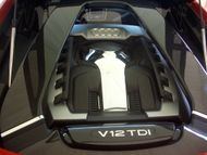 R8 V12의 V12 TDI 엔진
