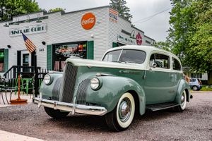 1941년 110 2-도어 투어링 세단