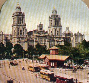 소칼로를 달리는 노면 전차(1900년)