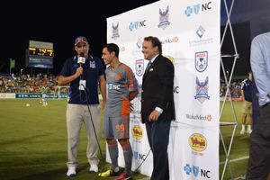 2016년 캐롤라이나 레일호크스에서 브라보