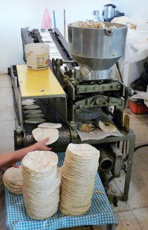 토르티야 기계 (소치밀코 시장)