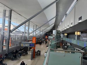 테미널 B의 주 복도