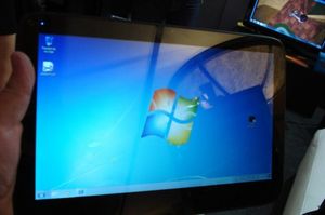 라닉스 W10 일리움 태블릿 PC.