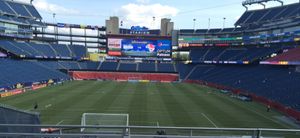 2015년 여름, 건설 중인 엔드존 클럽.