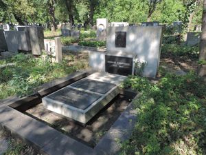 키몬 게오르기에프의 묘지.