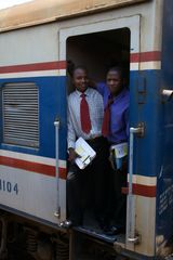 TAZARA 철도의 잠비아 승무원 (2012년)