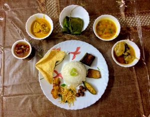 서벵골 콜카타의 벵골 Aiburo Bhaat Thali.