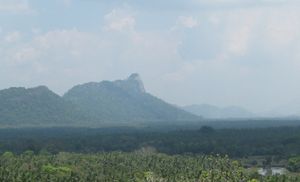 야크데사가라(Yakdessagala) (마녀 바위)