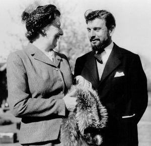 블레이크, 1953년 영국으로 귀국했을 때 어머니와 함께