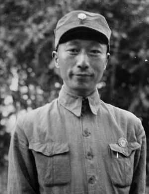 팔로군 복장을 한 녜룽전 (1940년)