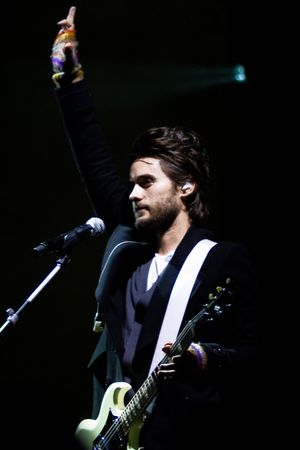 2009년 12월 캘리포니아주 오클랜드에서 공연하는 레토