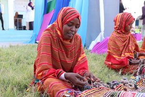  소말리아 여성의 뜨개질