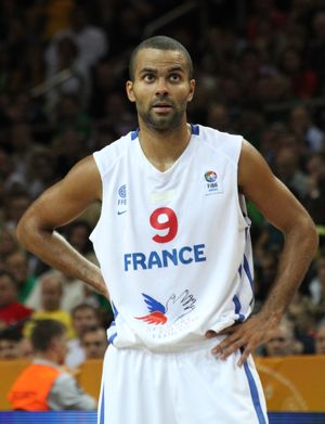 토니 파커는 2013 유로바스켓의 MVP였으며, 유일하게 등번호가 지정된 선수이다.