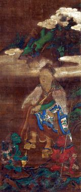 무로마치 시대에 그려진 엔노 오즈누의 초상화, 두 명의 오니(귀신)가 물과 나무를 제공하고 있다.