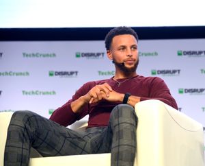 TechCrunch Disrupt 샌프란시스코 2019에서 연설하는 커리