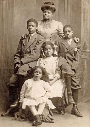 1909년 웰스와 그녀의 네 자녀