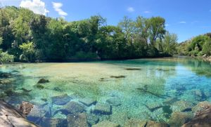 나르니의 네라 협곡.