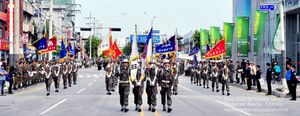6.25 전쟁 춘천지구 전투 전승행사에서 시가행진을 하고 있는 제2군단 기수단 장병들