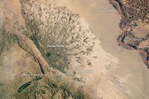 2016년 국제 우주 정거장에서 본 마자르이샤리프와 주변 지역