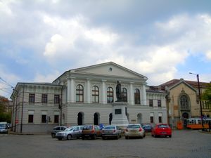 알레쿠 발스 하우스, 프란츠 리스트가 1847년에 공연했으며, 현재는 몰도바 국립 필하모닉이 있다.