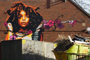 런던에 있는 바두(Badu)의 그래피티 벽화