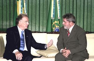 2003년 브라질 방문 시 브라질 대통령 룰라 다 실바와 삼파이우